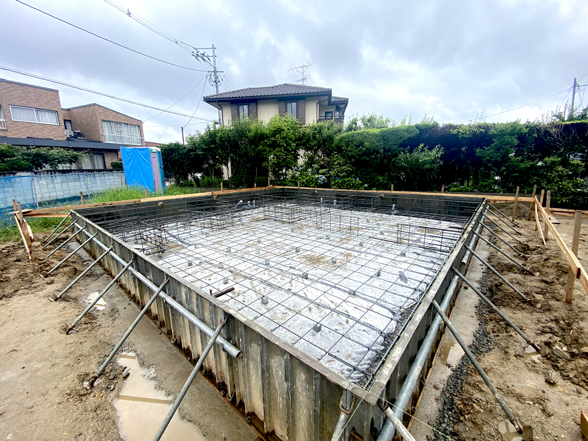 来型より安定感に優れたベタ基礎工法